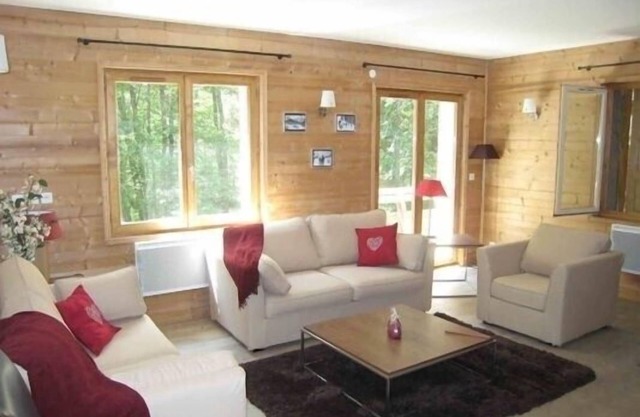 Luxury 80 sqm 3 bedroom Ski/summer apartment in centre of village