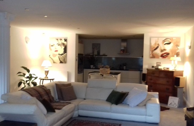 Luxury Apartment in Glasgow's Most Prestigious Address