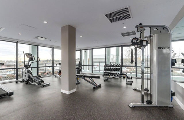 Luxury Apartment in Prime Brentwood, Burnaby!