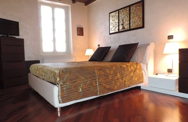 Luxury apartment located 500 metres from historic centre and railway station