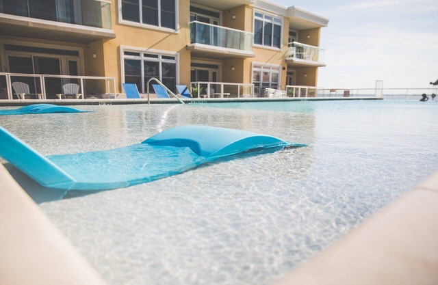 Luxury Bayfront Condo 1 Block from the Beach, at Lighthouse Cove
