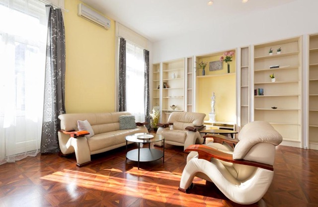 Luxury central Apartment