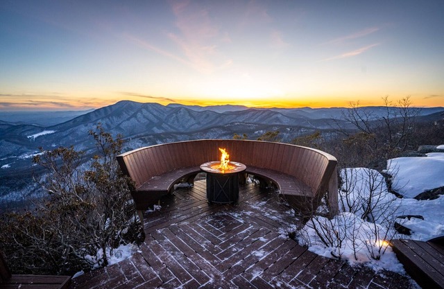 Luxury Chalet, Best Views in Virginia