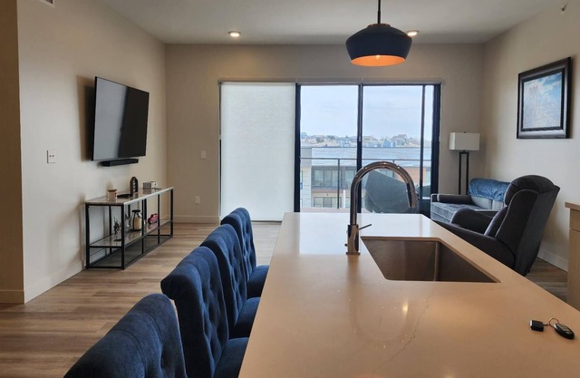 Luxury Colbert Hills Condo