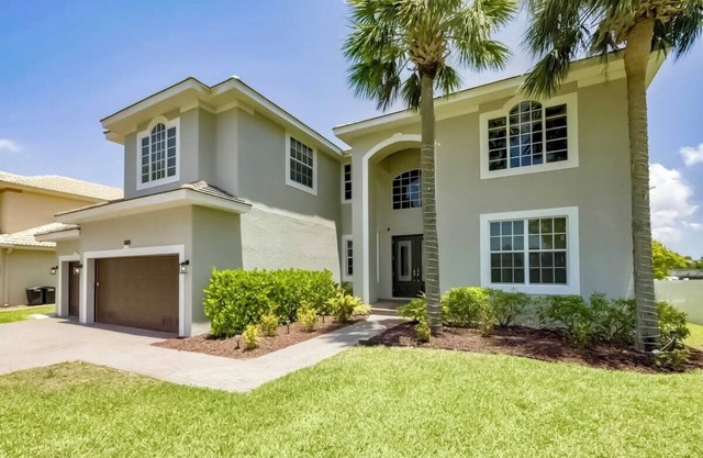 Luxury, Comfort & Waterfront Bliss – Welcome to Villa Del Rio