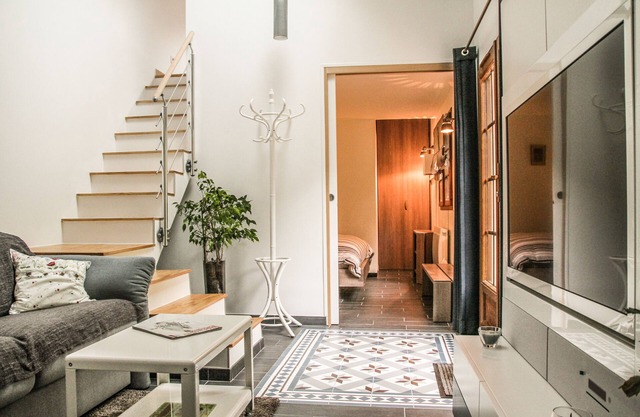 Luxury cottage facing Champs /Marne castle 20 minutes from Paris and Disneyland