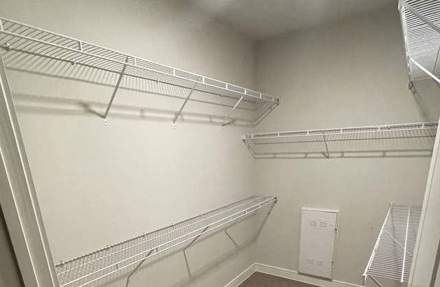 Luxury Cozy One Bedroom Apartment/ 20 minutes for IAH Airport!