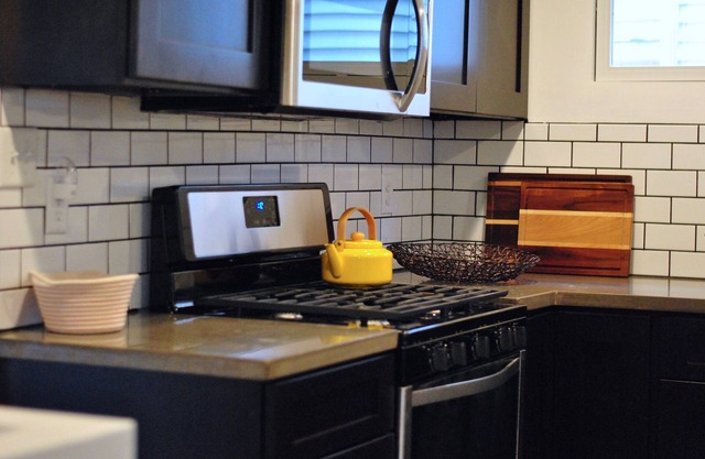 Luxury design in Bayview, steps to entertainment