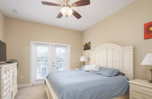 Luxury Downtown 2/2 Condo- Pool