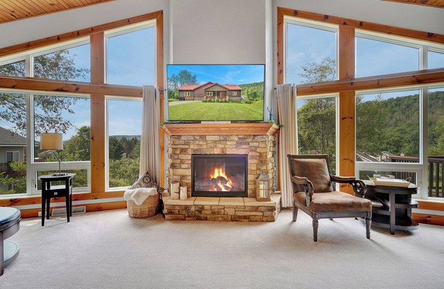 Luxury Ellicottville Chalet, w/Sauna, 8' ft hot tub, breathtaking slopeside view