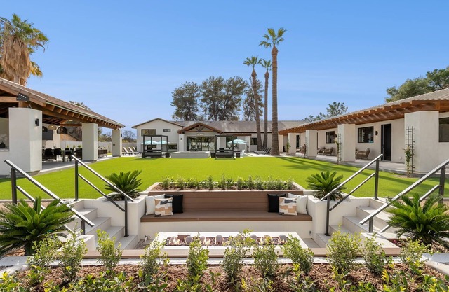 Luxury Estate on Acre Lot-Pickleball-Pool-Spa-Gym-Theatre-Volleyball-Ping Pong