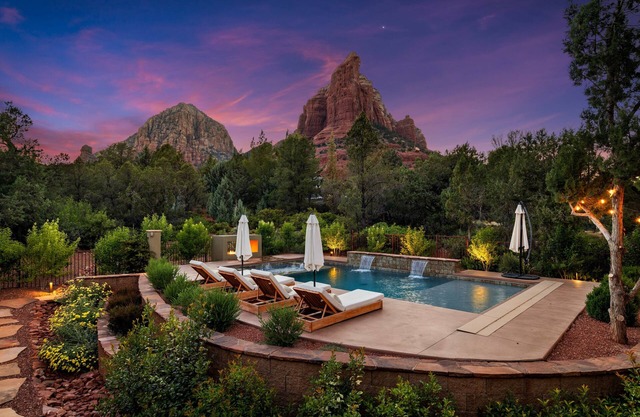 Luxury Estate w/Views, Pool, Spa & Casita