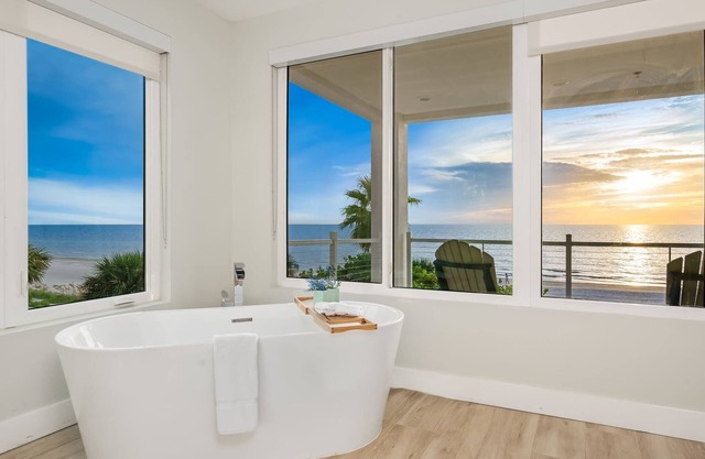Luxury Family Beachfront Oasis Pool Spa and Views
