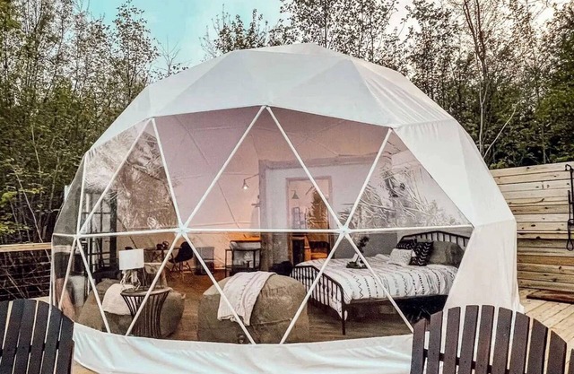 Luxury Fully Equipped Dome with Hot-Tub and Impressive Deck in Tennessee