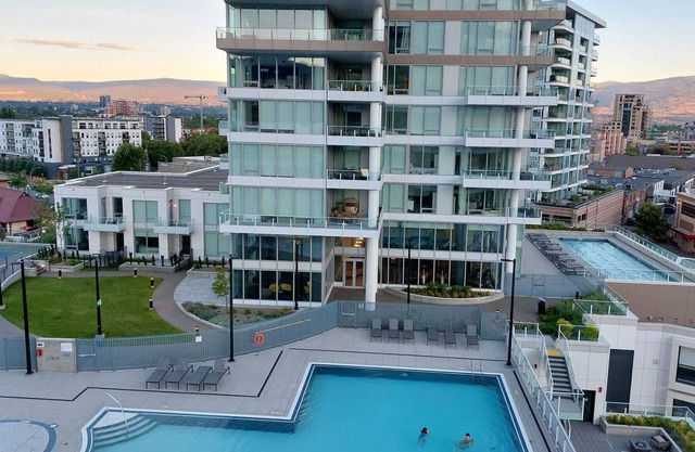 Luxury Get Away - Downtown Central at One Water