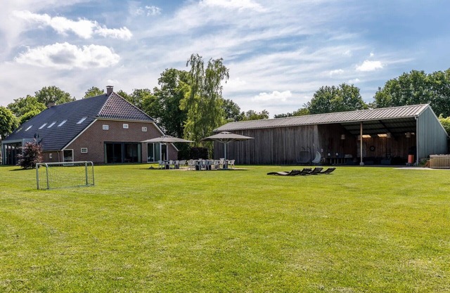 Luxury group accommodation with hot tub