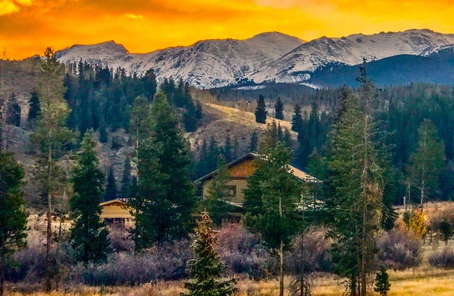 Luxury Home, Hiking Trails, Views, Private Hot Tub!