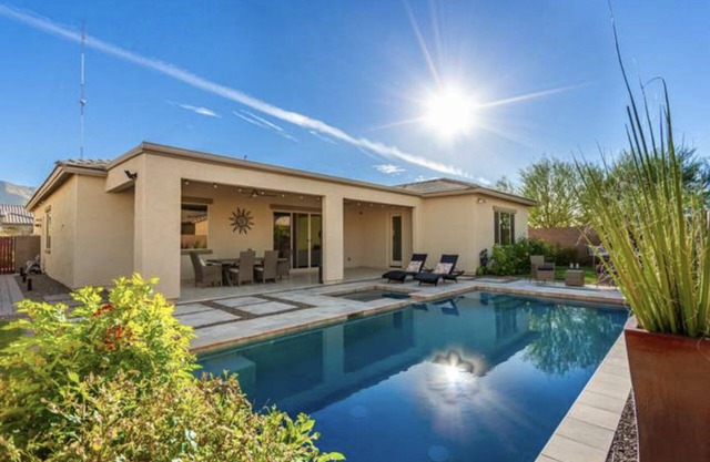 Luxury Home with Heated pool and Spa South Mountain Phoenix