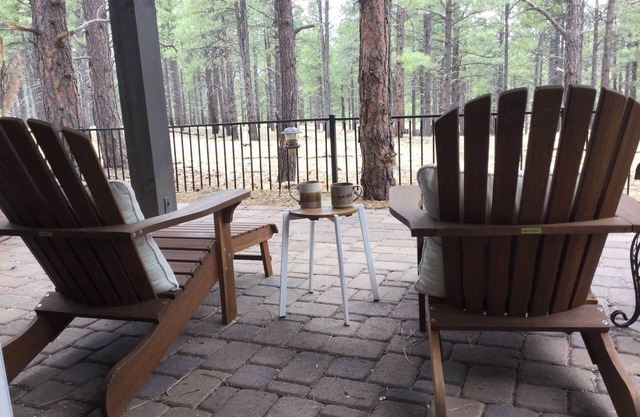 Luxury in the Pines, 5 mins to NAU/10 mins to downtown, a/c