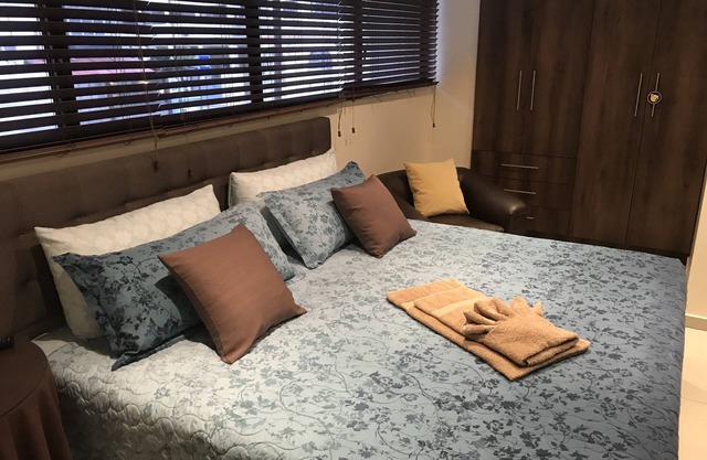 Luxury King size Bed with private Bath