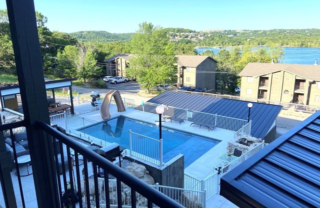 Luxury Lake Life: Heated Pool, Hot Tub, Game Room, Stunning Lake Views! 2BD/2BA