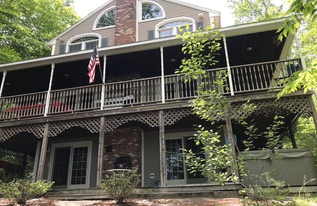 Luxury Lakefront Living in Lake Sebago Area