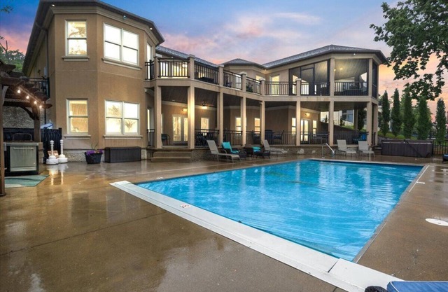 Luxury Lakefront Escape w/Pool, Hot Tub & Theater