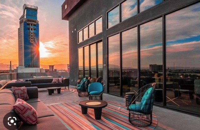 Luxury Las Vegas Strip View Condo Minutes away from the strip.
