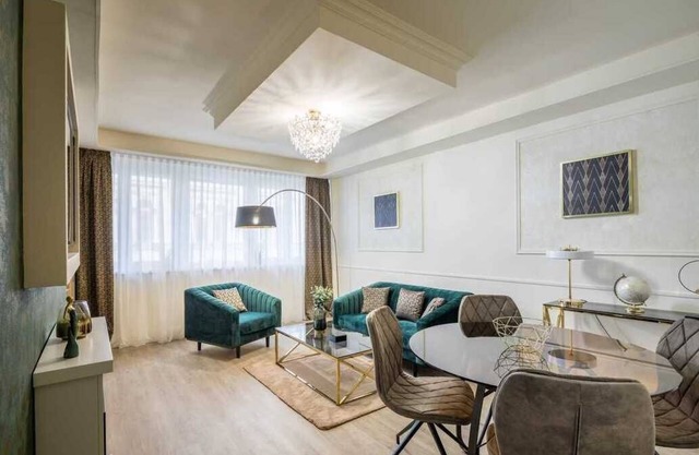 Luxury Living in the heart of Budapest in a 2-bedroom apartment