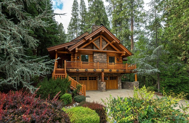 Luxury Log Cabin Bass Lake, Air Conditioning, backup generator, no cleaning fees