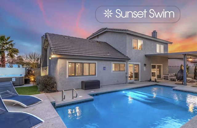 Luxury Modern Pool Jacuzzi 15 min to Vegas Strip