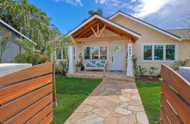 Luxury Monarch Estate – 3 Units | A/C | Walk to Beach, Pier & Dining