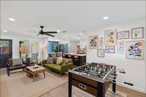 Luxury Oasis 5B 2B Jacuzzi Pet Friendly