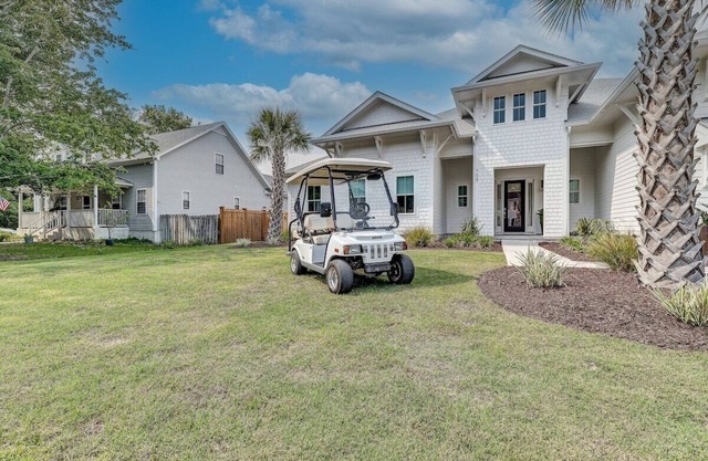 Luxury Oasis - Pool, Jacuzzi, Golf Cart!