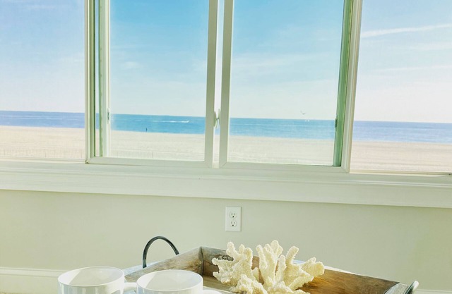Luxury Oceanfront Oasis - Steps to Jenkinson's Boardwalk Attractions