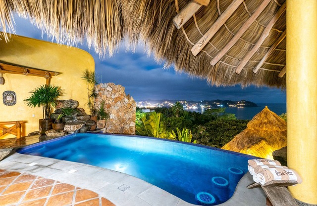 Luxury Ocean View Villa in a perfect North End location: Your Paradise Awaits!
