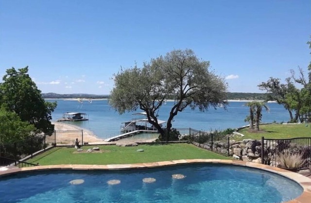 Luxury RESORT Style Home on Lake Travis with Poolnn