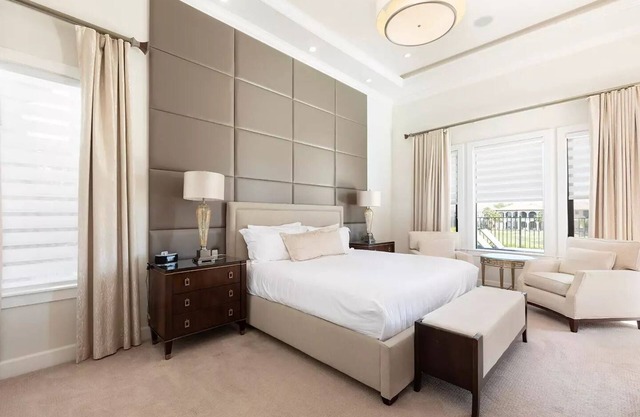 Luxury Reunion Home- Infinity Pool, Spa, Theater, & Arcade- Next To Disney
