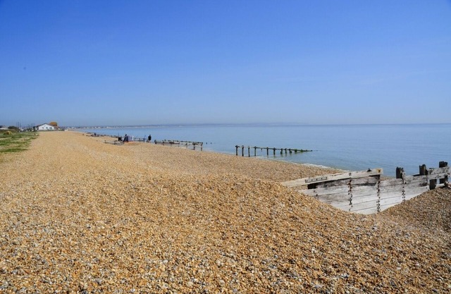 LUXURY SEAFRONT BEACH APARTMENT