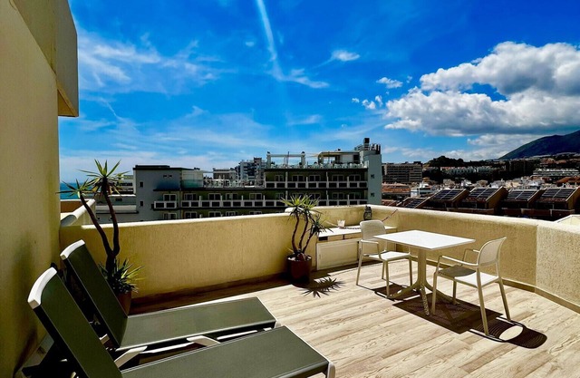 Luxury Sea View Apartment with 2 Terraces