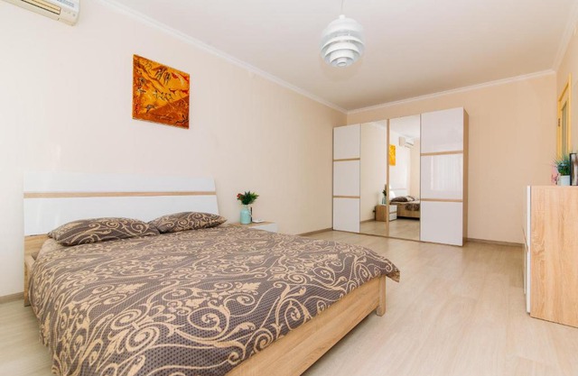 Luxury studio apart-hotel in Centre 2 room