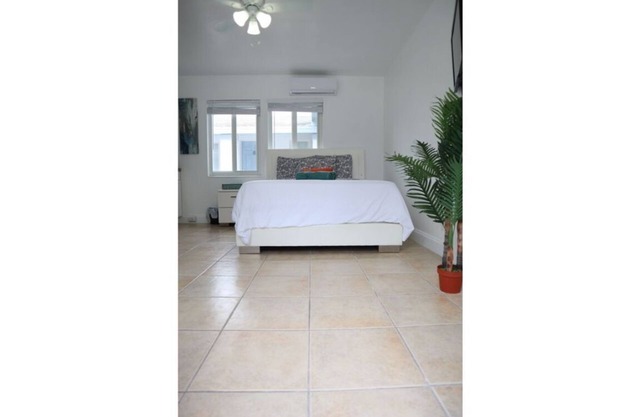* Luxury Studio * Prime Singer Island *