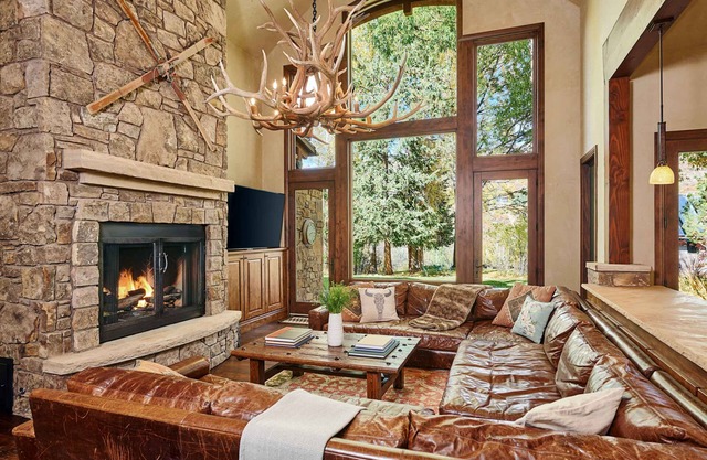 Luxury Townhome Near Rio Grande Trail