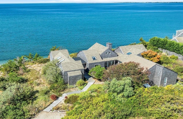 Luxury Truro Retreat Direct on Private Beach RPAM109