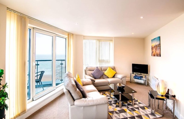 Luxury Two Bedroom Apartment with amazing sea view