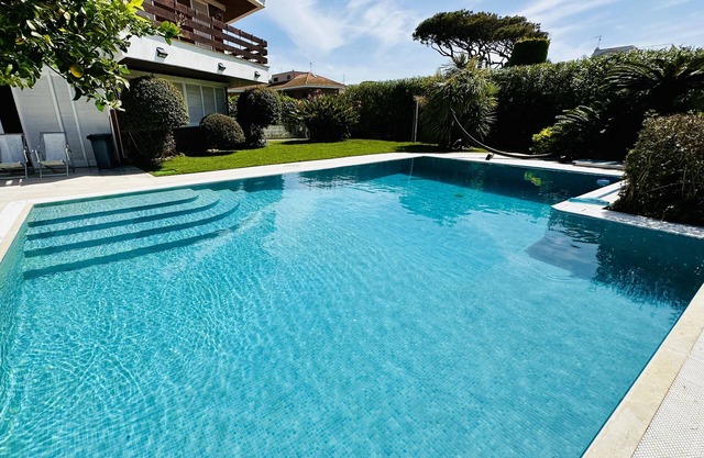 Luxury villa a few meters from the sea, whirlpool and private swimming pool