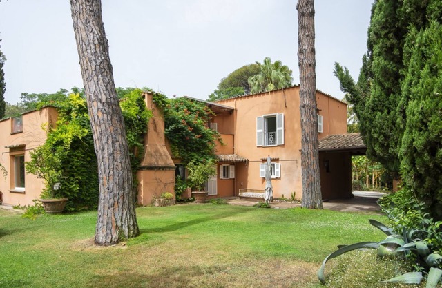 Luxury Villa Appia Antica