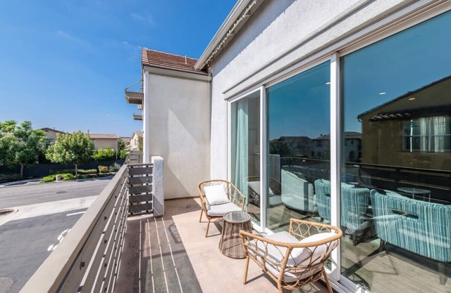 Luxury Villa in Irvine Great Park 3 Bedrm 2 Bath