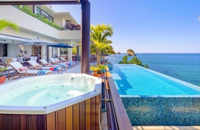 Luxury Villa -Private Jacuzzi - Ocean View