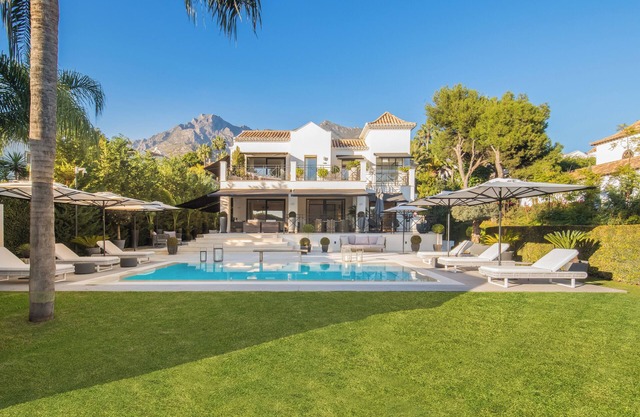 Luxury Villa with Sea Views in Sierra Blanca